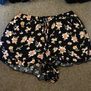 Floral flowy American eagle shorts
